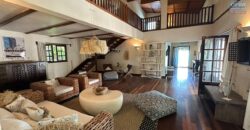 À louer une superbe villa de 300m2 sur un terrain de 844m2 avec piscine à Petit Village Goodlands Maurice