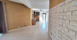 À louer un spacieux appartement non meublé de 130 m² avec piscine et jardin à Calodyne Maurice