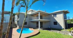À louer un spacieux appartement non meublé de 130 m² avec piscine et jardin à Calodyne Maurice