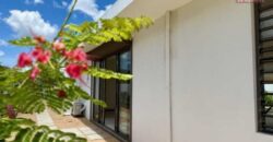 En vente une villa neuve moderne avec piscine dans un lotissement privé à Bois Chandelle Mont Choisy Maurice