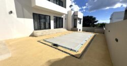 Location d’un appartement neuf avec piscine dans le quartier prisé de Green Creek à Flic en Flac Maurice