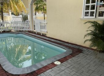 Location d’une charmante villa dans une résidence sécurisée avec piscine à Péreybère Maurice