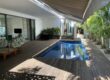 Location d’une ravissante villa contemporaine de 300m2 dans le prestigieux domaine de Bois Chandelle à Grand Baie Maurice