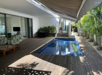 Location d’une ravissante villa contemporaine de 300m2 dans le prestigieux domaine de Bois Chandelle à Grand Baie Maurice