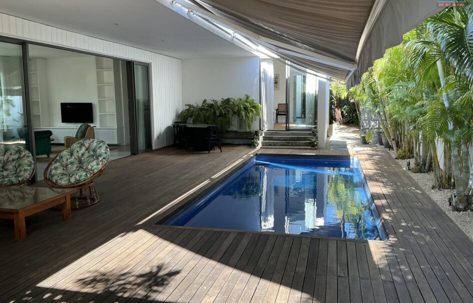 Location d’une ravissante villa contemporaine de 300m2 dans le prestigieux domaine de Bois Chandelle à Grand Baie Maurice