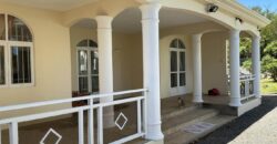 En vente une spacieuse maison de plain-pied avec terrain constructible à Cap Malheureux Maurice