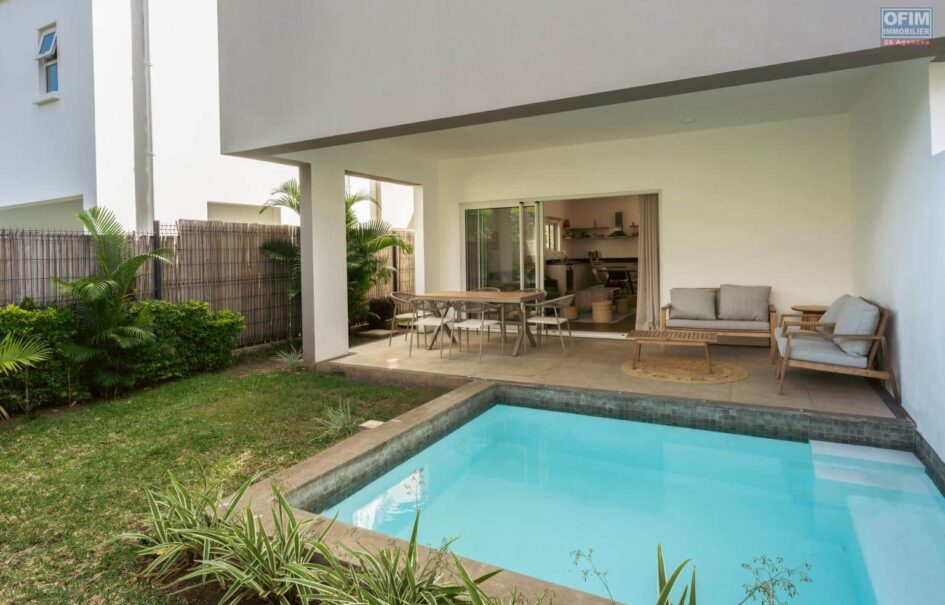 En vente magnifique duplex avec piscine privée dans un cadre résidentiel sécurisé à proximité du Morne- Rivière-Noire Maurice