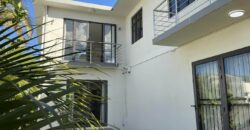 En location une grande agréable villa située dans le secteur recherché du Chemin 20 Pieds à Grand Baie Maurice