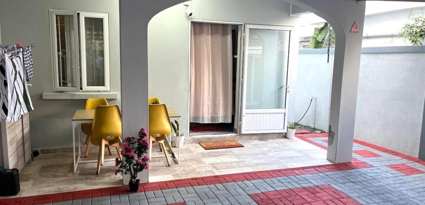 À vendre une maison rénovée de 95 m² sur une parcelle de 109m2 à Beau Bassin Maurice
