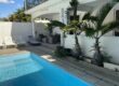 En vente une belle villa avec piscine et rooftop à 300 m de la plage de Mont Choisy-Maurice