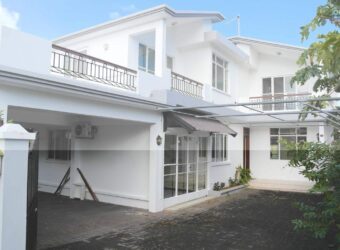 En vente une grande villa familiale avec jardin et garage dans un secteur recherché de Vacoas Maurice